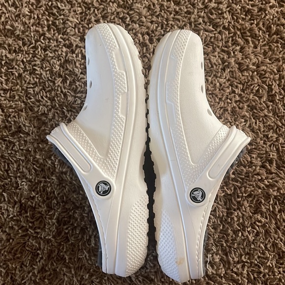 White crocs with furry gray liner - Picture 6 of 6